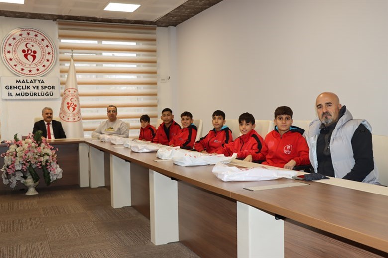 MİLLİ TAKIM KAMPINA YEDİ SPORCU DAVET EDİLDİ