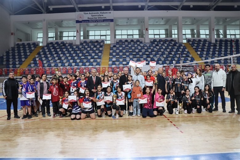 Okul Sporları Voleybol Yıldızlar İl Birinciliği Müsabakaları Sona Erdi