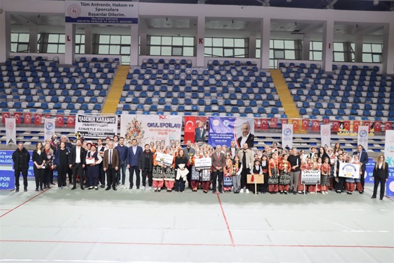 Halk Oyunları Yarışları Sona Erdi.